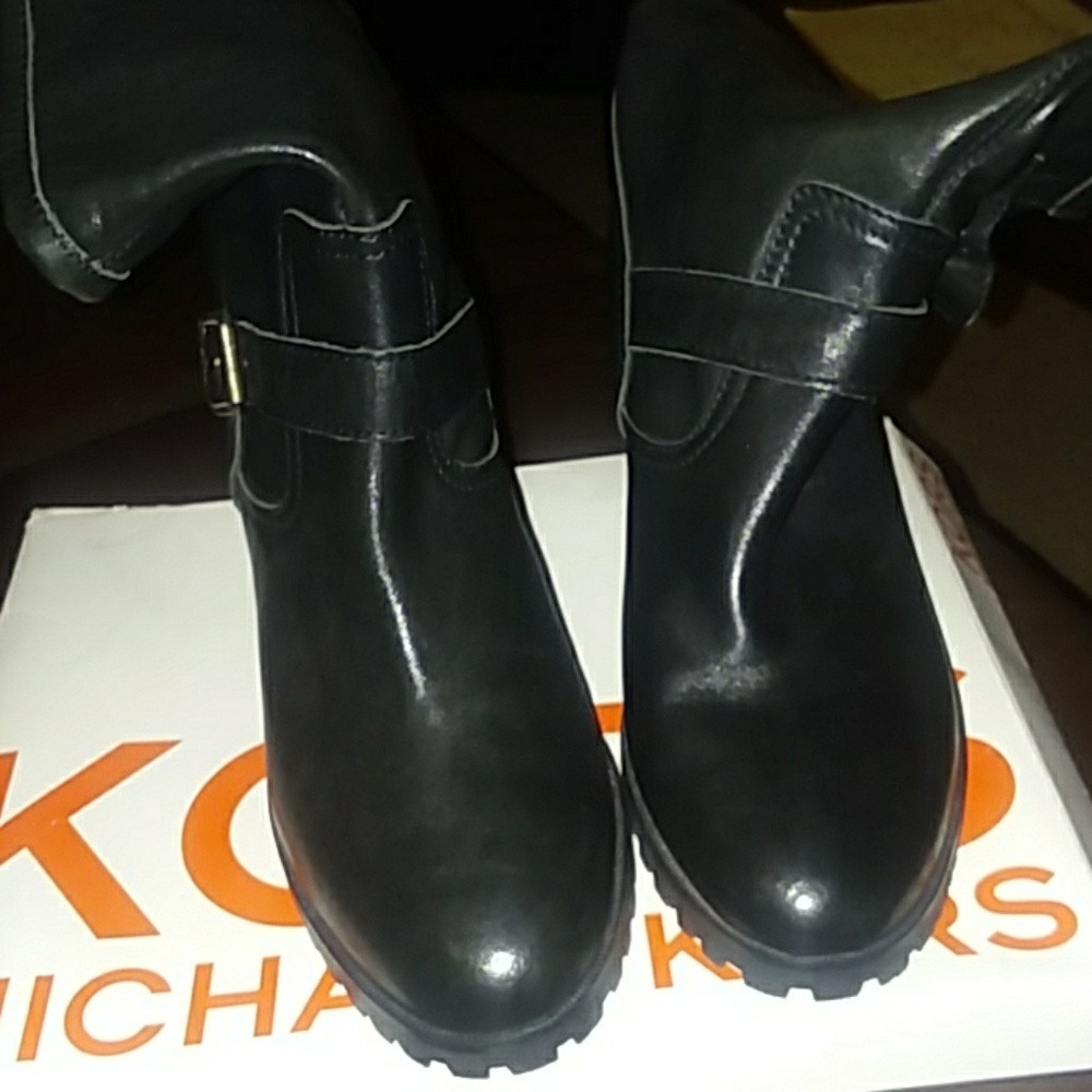 Black mk 8.5 womens boots